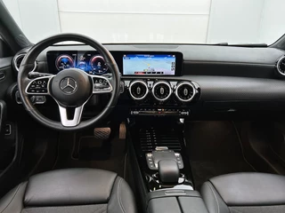 Mercedes-Benz A-klasse 250 e Premium | Automaat | Cruise control | Stoelverwarming | Navigatie | Camera | Parkeersensoren / 14