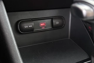 Kia Niro 1.6 GDi Hybrid DynamicLine Apple CarPlay Achteruitrijcamera Navigatie / 36