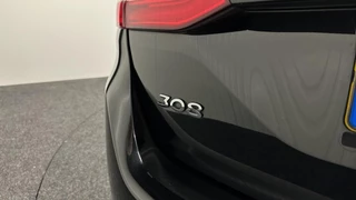 Peugeot 308 SW 1.2 PureTech Blue Lease Executive PANO CARPLAY NAVI. / 17