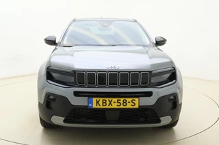 Jeep Avenger 1.2 e-Hybrid Summit Automaat | JBL Soundsystem| Navigatie | Draadloze telefoonlader | Elektrische achterklep | Camera | Keyless | Carplay / 7