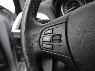 BMW 1-serie 118i | Stoelverwarming | Cruise Control | Parkeersensoren | Navigatie / 21