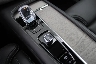 Volvo XC90 2.0 T8 Recharge AWD Plus Bright  | Luchtvering | 22" | Panoramadak | Leder | BLIS / 31