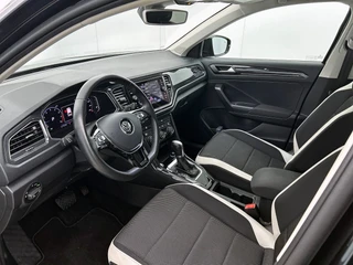 Volkswagen T-Roc 1.5 TSI Sport Automaat | Adaptive Cruise | CarPlay | Camera | Panoramadak | Parkeersensoren | Trekhaak | NAP / 13
