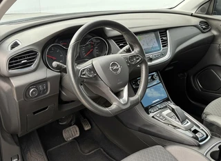 Opel Grandland X 1.6 Turbo Hybrid Business Edition / 28