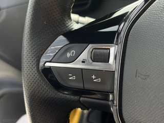 Peugeot 208 PureTech 100 GT  | Panoramadak | Keyless | Adaptive Cruise Control | Stoelverwarming | / 22