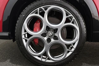 Alfa Romeo Tonale 1.3T PHEV Edizione Speciale Stuur/Stoelverwarming Adaptive Cruise Keyless Camera / 21