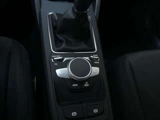 Audi Q2 30 TFSI Pro Line App-Connect DAB+ Climate Control Parkeersensoren / 15