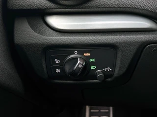 Audi A3 Limousine 35 TFSI S-Line Automaat | Adaptive Cruise | Parkeersensoren | Panoramadak / 29