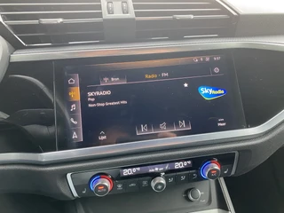 Audi Q3 35 TFSI 150 pk S Line AUT . | zwart optiek | 20'' lichtmetalen velgen | adaptieve cruise | sportstoelen | apple carplay | led kopl. / 24