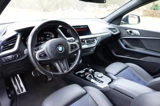 BMW 1 Serie 118i Business Edition M sport  | Camera | CarPlay | Stoelverwarming | Navi | / 20