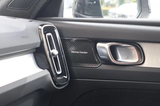 Volvo XC40 T4 Recharge Plus Bright | Stoelverwarming | Trekhaak | 360° Camera | H/K | Keyless / 40