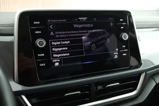 Volkswagen T-Roc 1.0 TSI 110pk Style Trekhaak LED Virtual Cockpit Navigatie / 22