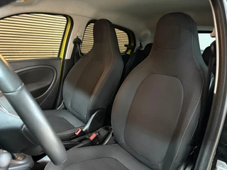Smart Forfour 1.0 Passion | Automaat | Carplay | Cruise Control | LED | Bicolor | Camera | Lichtmetalen velgen 15 Inch / 19