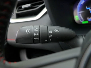 Toyota RAV4 2.5 Plug in Hybrid AWD Style LED | Winterpack | Navigatie / 25