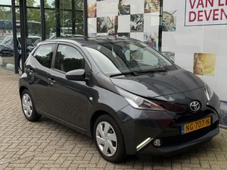 Toyota Aygo 1.0 VVT-i x-play PARKEERCAMERA AIRCO / 6