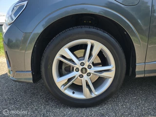 Audi Q3 45 TFSI e S-Line / Pano / Leder / El.Trekh. / Camera / 33