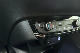Opel Corsa 1.2 Turbo Hybrid Yes Automaat | Stoel & Stuurverwarming | Navigatie via Carplay | Zwart dak | DAB Radio | Parkeersensoren | Lichtmetalen velgen / 29