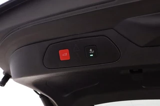 Opel Grandland 1.6 Turbo Plug-In Hybrid 300pk 4x4 GSe | Navigatie | Camera | Comfort stoelen | Elektrische achterklep | Stoel- en stuurverwarming | Adaptive Cruise control | / 16