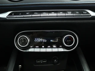 Seres 3 52kWh | Panoramadak | 360 camera | Navigatie | Lederen bekleding / 37