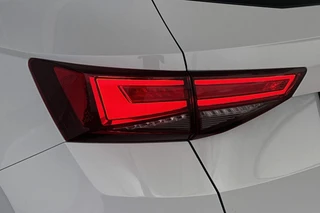 SEAT Ateca 1.5 TSI FR Business Intense Automaat Trekhaak Pano Leder Stoelverwarming / 23