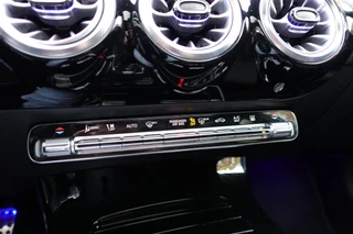 Mercedes-Benz A-Klasse 250 e Business Solution AMG Limited Pano / 38