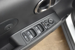 Hyundai Inster 49 kWh Evolve Sky + Winter en Tech pack / 17
