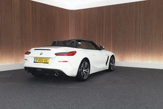 BMW Z4 Roadster sDrive20i 197pk High Executive Stoelverwarming Leder LED Navigatie / 7