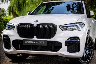 BMW X5 xDrive45e M Sport  22" Laser Crafted Clarity HUD Panorama Trekhaak / 2