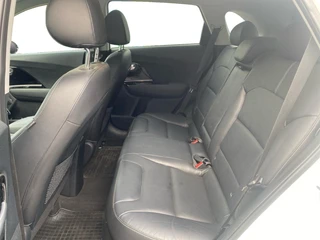 Kia Niro 1.6 GDi Hybrid ExecutiveLine | Dodehoekdetectie | Lederen bekleding | Stoelverwarming en ventilatie | 18 inch  LM-velgen | Elektr. stoel | Parkeercamera | / 9