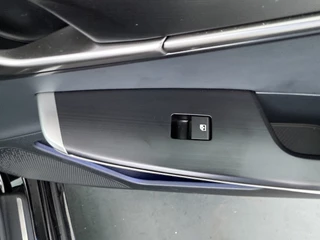 Kia EV6 GT-Line Business Edition 84 kWh  Navigatie - Stoelverwarming - Stuurverwarming - Achteruitrijcamera - Fabrieksgarantie t/m 2033 / 43