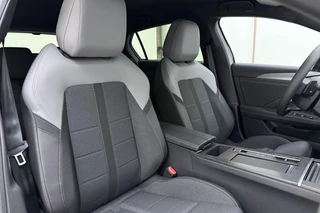 Opel Astra 1.2 Turbo Hybrid GS | NIEUW MODEL | Uit voorraad leverbaar! | Actieprijs inclusief inruilpremie | Matrix LED | Stoel & Stuurverwarming | Adaptive Cruise Control | Navigatie / 4