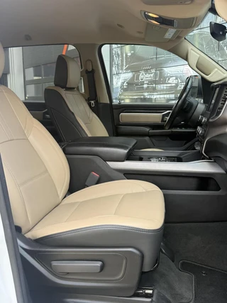 Dodge Ram 1500 4X4 5.7 V8 4x4 Crew Cab|wide body|lift! / 20