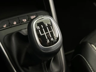 Kia Stonic 1.0 T-GDi MHEV GT-Line Navigatie | Lederen bekleding | 17'' L.M. Velgen / 18