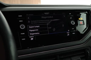 Volkswagen Polo 1.0 TSI 95pk 2x R-Line Climate Control ACC Camera Stoelverwarming Keyless Navigatie / 23