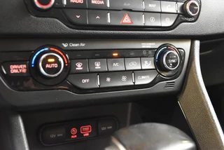 Kia Niro 1.6 GDi Hybrid 141pk DCT6 First Edition Navi | Camera | PDC | Cruise | Trekhaak | LMV / 25