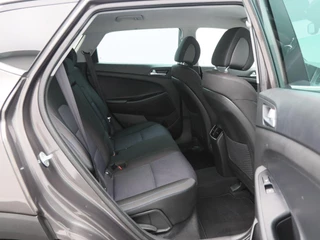 Hyundai Tucson 1.6 GDi 132Pk Comfort | Stoelverwarming | Trekhaak | Camera | Cruise Control | CarPlay | Climatronic | 17 Inch / 34