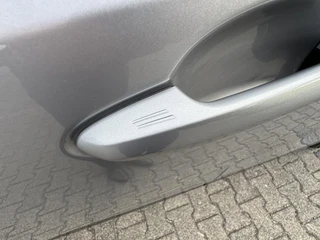 Toyota RAV4 2.5 Plug-in Hybrid AWD BI-TONE PLUS JBL-AUDIO NAVI HEAD-UP BLIND SPOT 360° CAMERA STOEL/STUURVERW EL-KLEP APPLE/ANDROID 1500KG TREKGEW KLASSE 3 ALARM 4S-BANDEN / 9