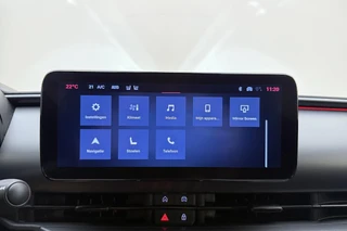 Fiat 600 1.2 Turbo 145pk Hybrid Automaat Sport | DEMO | Tot 8 jaar garantie | Navigatie | Achteruitrijcamera | Elektrische achterklep | LED Matrix koplampen | Sportief interieur | 18" Lichtmetalen velgen | Zwart dak / 34