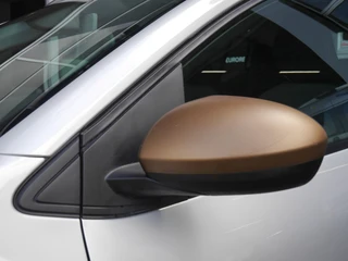 Dacia Sandero Stepway 1.0 TCe 90 Comfort | Automaat | Navigatie | Camera achter | Parkeersensoren voor en achter | Keyless entry en start | Lichtmetalen velgen | Airco | Dakrails | Led verlichting / 36