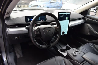 Ford Mustang Mach-E RWD 75 kWh / 5