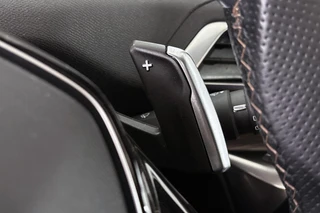 Peugeot 3008 1.6 HYbrid 225 GT 1e Eigenaar Panoramadak Leder FOCAL / 49