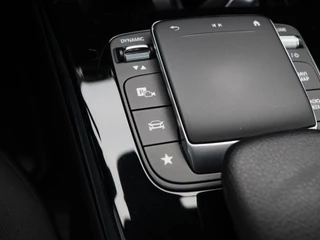 Mercedes-Benz CLA-klasse Shooting Brake 180 Business Solution 136 Pk Automaat | Stoelverwarming | Camera | Cruise Control | CarPlay | Climatronic | 16 Inch | 97.722 Km !! / 29