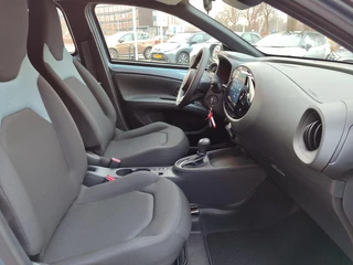 Toyota Aygo X Hybrid 115 PLAY CLIMA AD-CRUISE APPLE/ANDROID BLUETOOTH AD-CRUISE CAMERA / 10