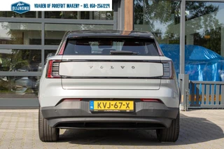 Volvo EX30 Single Motor Extended Range Plus 69 kWh Harman|Camera|BLIS / 6