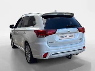 Mitsubishi Outlander 2.4 PHEV Instyle | Trekhaak | Leder | Schuif-kantel dak | Rondom camera | Elektrisch. Achterklep | Stoel en stuurverwarming | Set winterwielen | / 8