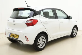 Hyundai i10 1.0 Premium | Camera | Parkeersensoren | Climate control | Weinig kilometers | Cruise control | DAB Radio / 2