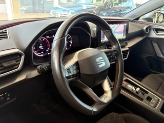 SEAT Leon 1.5 eTSi DSG 150pk FR Bns. Intense KEYLESS/CAMERA/VIRTUAL/18INCH/WINTERPACK / 40