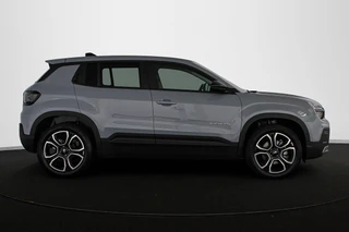 Jeep Avenger 1.2 e-Hybrid Altitude JBL Keyless Elektrische Achterklep / 31