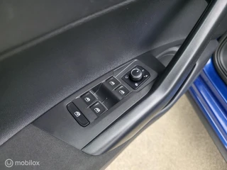 Volkswagen Polo 1.0 TSI R-Line / Navi / Camera / Carplay / 25