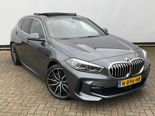 BMW 1 Serie 120i M-Sport Automaat Pano.dak Leer Stoel/Stuurverw HUD Carplay Stoelverw Led VOL! / 40